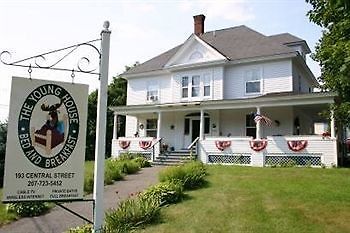 The Young House Bed And Breakfast Millinocket 外观 照片